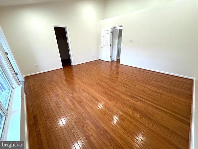 12915 STARTERS LANE, Fairfax, VA 22033