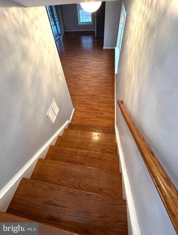 12915 STARTERS LANE, Fairfax, VA 22033