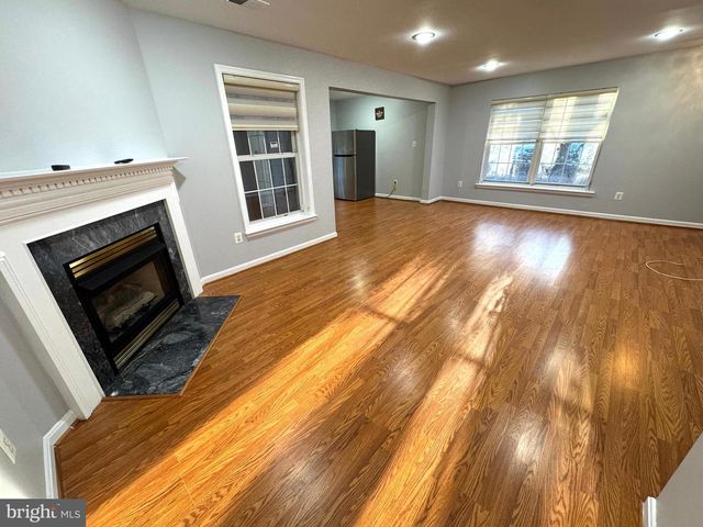 12915 STARTERS LANE, Fairfax, VA 22033