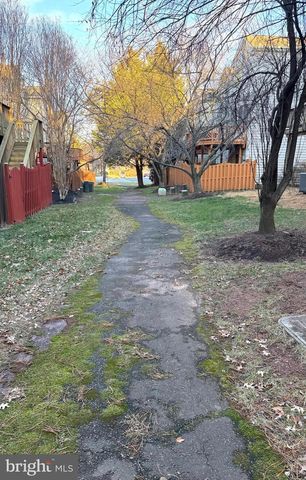 12915 STARTERS LANE, Fairfax, VA 22033