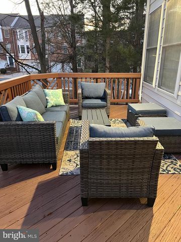 12915 STARTERS LANE, Fairfax, VA 22033