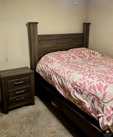 2308 Raspberry Drive, Manhattan, KS 66502