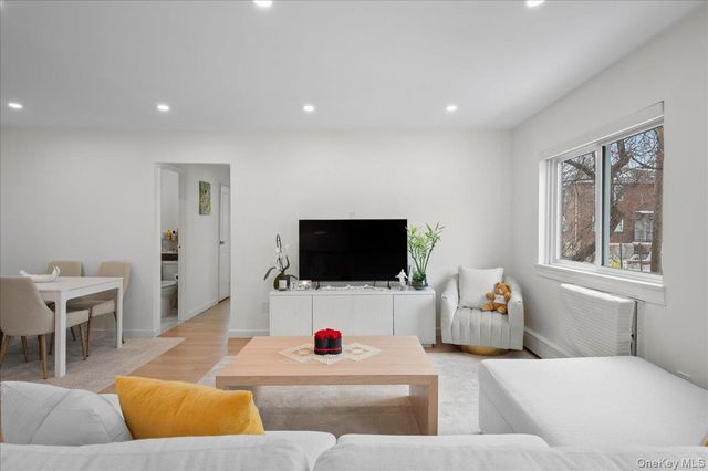 900 Midland Avenue 2G, Yonkers, NY 10704