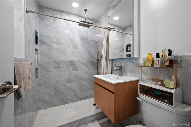 900 Midland Avenue 2G, Yonkers, NY 10704