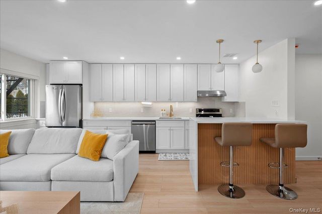 900 Midland Avenue 2G, Yonkers, NY 10704