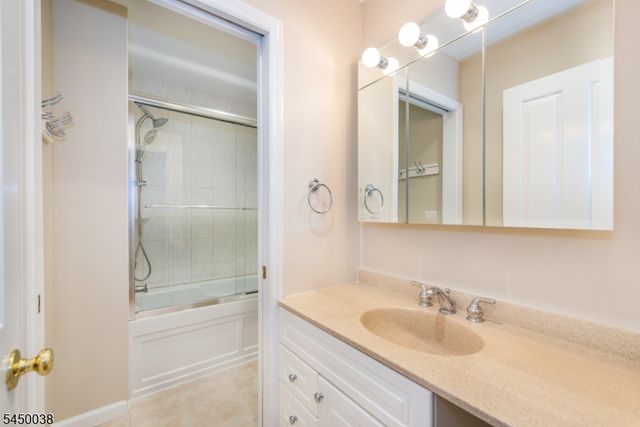 11 Southview Rd, Randolph Twp., NJ 07869