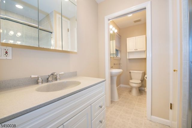 11 Southview Rd, Randolph Twp., NJ 07869