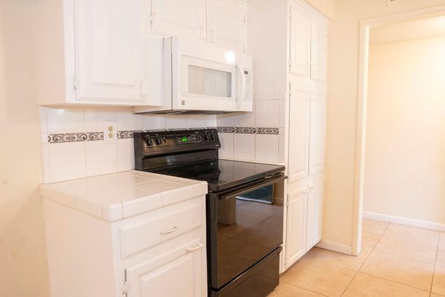 3513 W Mesa Avenue, Fresno, CA 93711