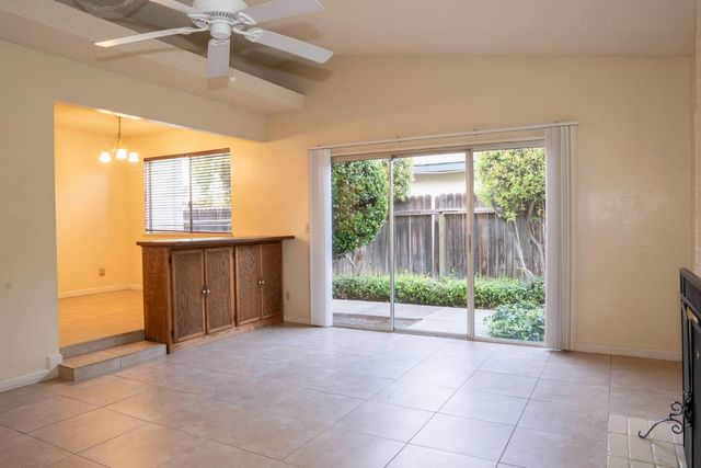 3513 W Mesa Avenue, Fresno, CA 93711