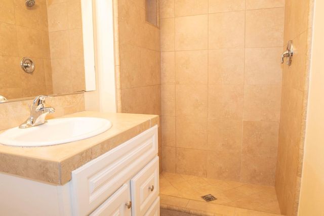 3513 W Mesa Avenue, Fresno, CA 93711