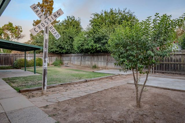 3513 W Mesa Avenue, Fresno, CA 93711