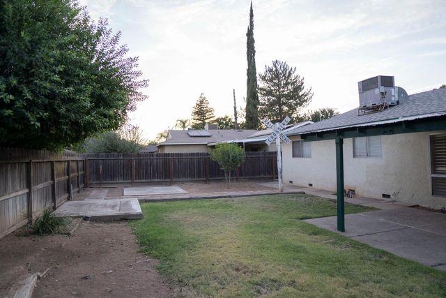 3513 W Mesa Avenue, Fresno, CA 93711