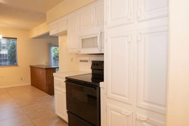 3513 W Mesa Avenue, Fresno, CA 93711