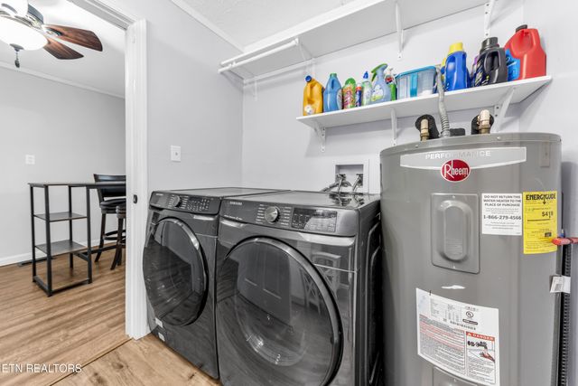 303 N Walnut St, Lenoir City, TN 37771