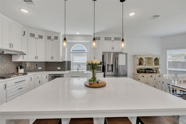 566 Long Meadow Drive, Haslet, TX 76052