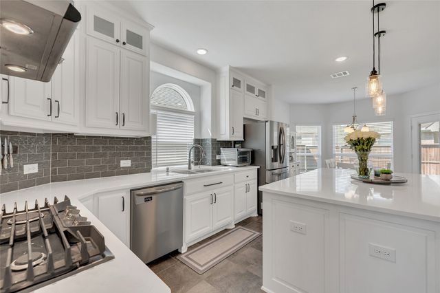 566 Long Meadow Drive, Haslet, TX 76052