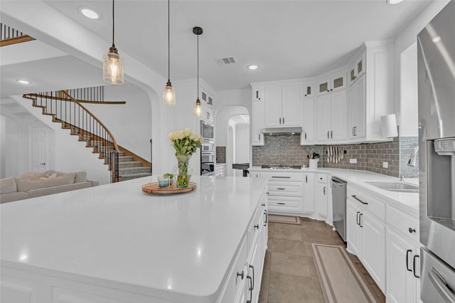 566 Long Meadow Drive, Haslet, TX 76052