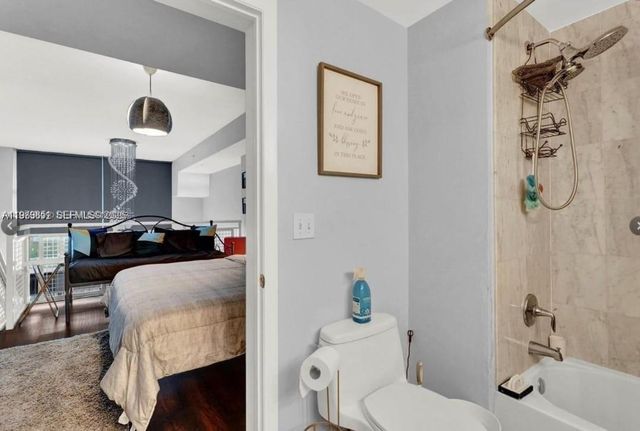 244 NE Biscayne Blvd 440, Miami, FL 33132