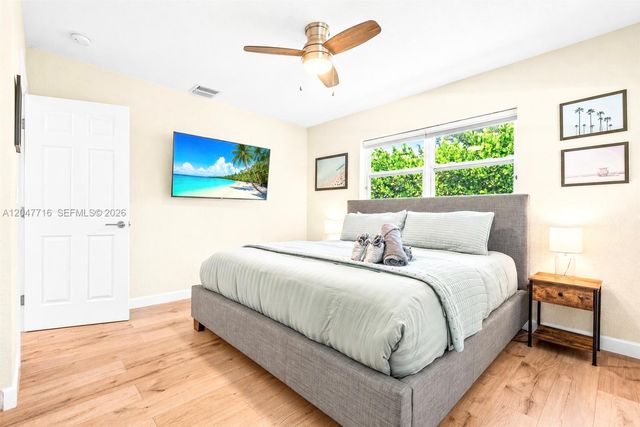 190 NE 21st St, Boca Raton, FL 33431