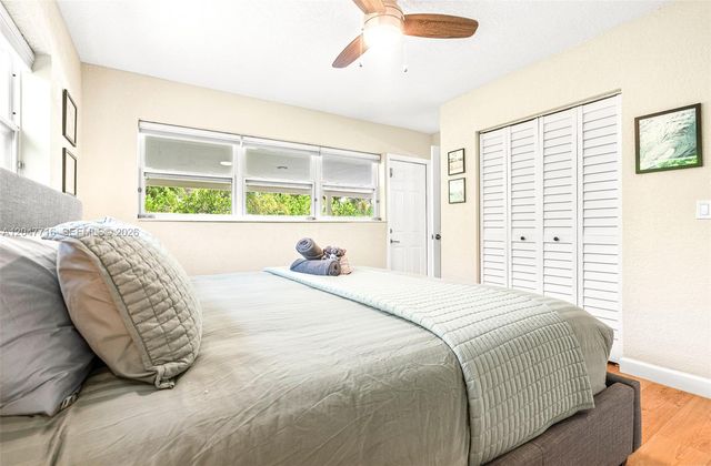 190 NE 21st St, Boca Raton, FL 33431