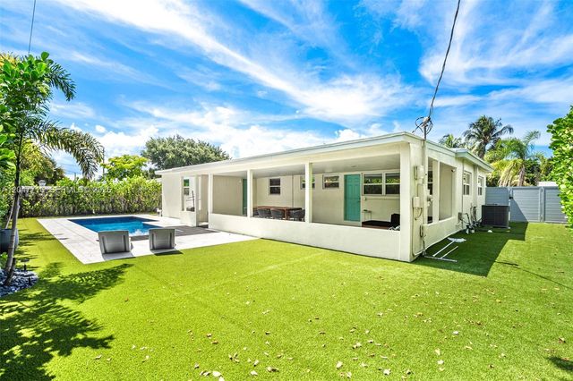 190 NE 21st St, Boca Raton, FL 33431