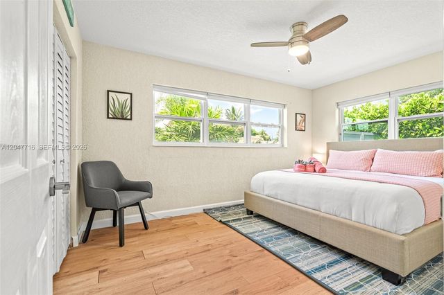190 NE 21st St, Boca Raton, FL 33431