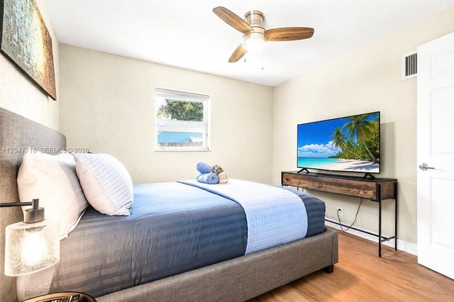 190 NE 21st St, Boca Raton, FL 33431