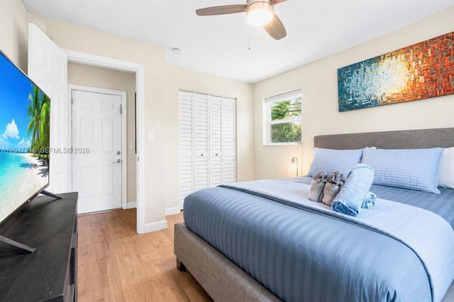 190 NE 21st St, Boca Raton, FL 33431