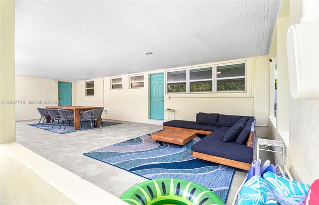 190 NE 21st St, Boca Raton, FL 33431