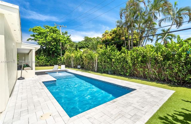 190 NE 21st St, Boca Raton, FL 33431