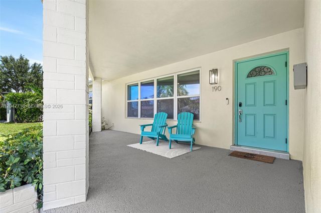 190 NE 21st St, Boca Raton, FL 33431