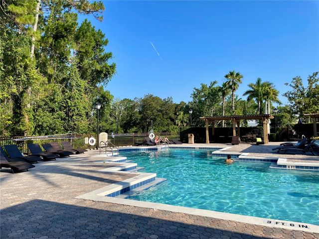 738 CREST PINES DRIVE 728, Orlando, FL 32828