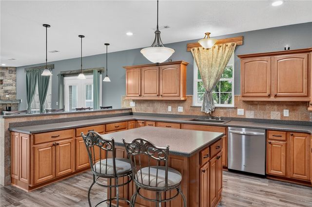 58499 S 700 Road, Watts, OK 74964