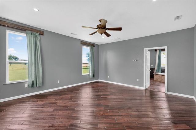 58499 S 700 Road, Watts, OK 74964