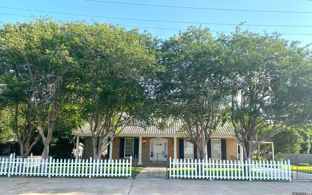 1009 E Main St, New Roads, LA 70760