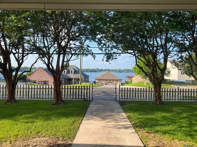 1009 E Main St, New Roads, LA 70760
