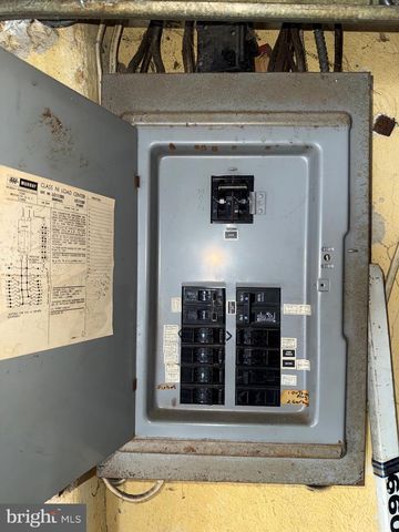 7230 JACKSON ST, Philadelphia, PA 19135