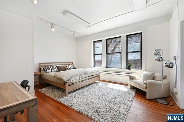 338 Montgomery Street, Jersey City, NJ 07302