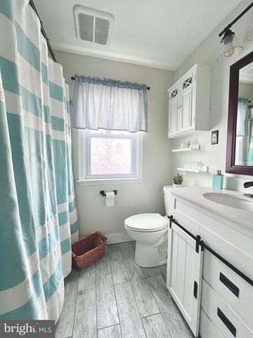 1424 BLACKROCK RD, Swarthmore, PA 19081