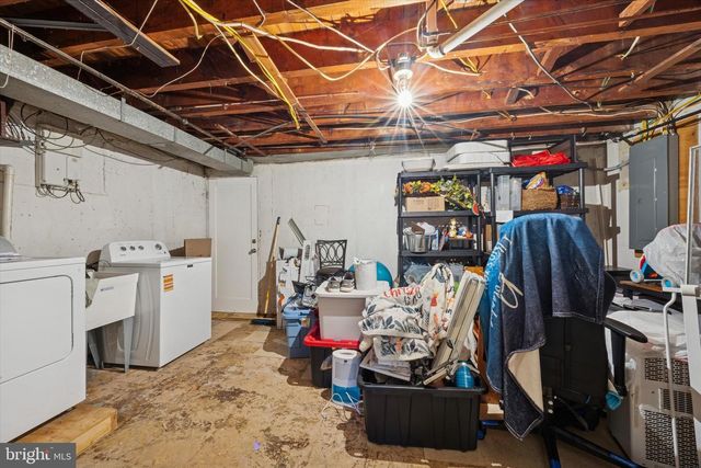 1424 BLACKROCK RD, Swarthmore, PA 19081