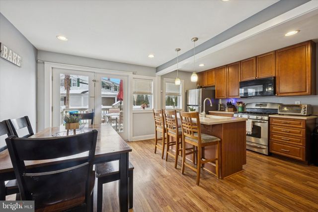 1424 BLACKROCK RD, Swarthmore, PA 19081