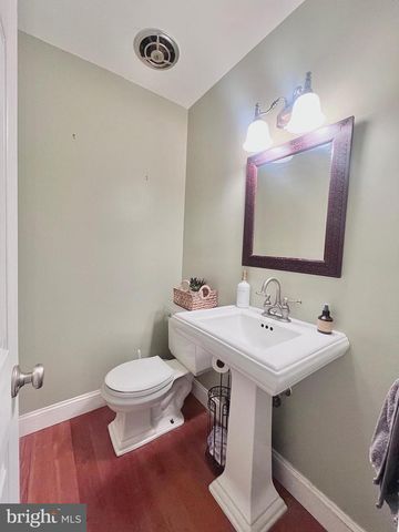 1424 BLACKROCK RD, Swarthmore, PA 19081