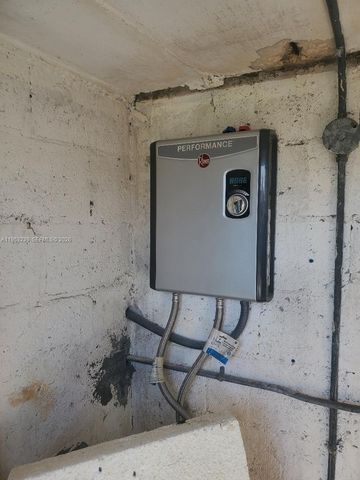 10040 SW 170th Ter, Miami, FL 33157