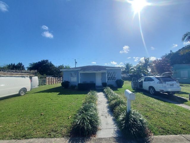 10040 SW 170th Ter, Miami, FL 33157