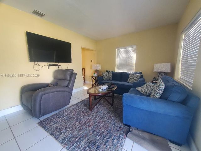 10040 SW 170th Ter, Miami, FL 33157