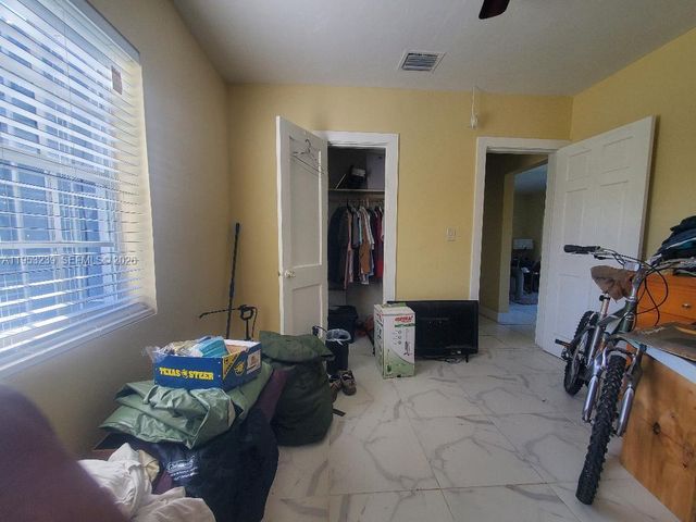 10040 SW 170th Ter, Miami, FL 33157