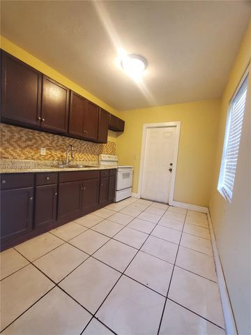 10040 SW 170th Ter, Miami, FL 33157