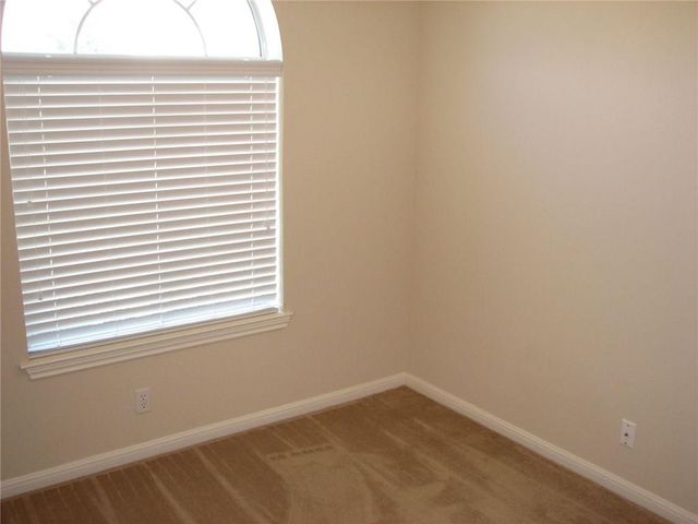 123 Bayliss ST, Hutto, TX 78634