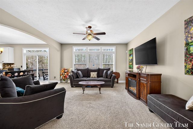 14953 Bignell Drive, Grand Haven, MI 49417