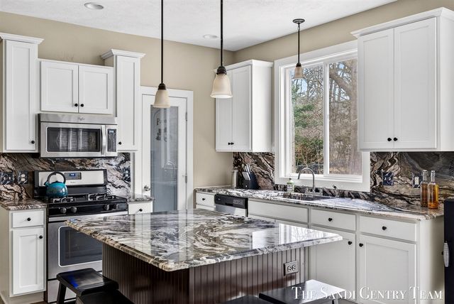 14953 Bignell Drive, Grand Haven, MI 49417